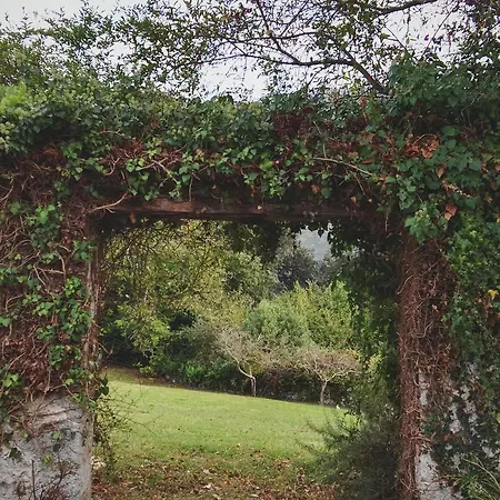 La Montanesa Posada De Llanes