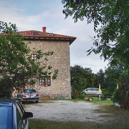La Montanesa Apartment